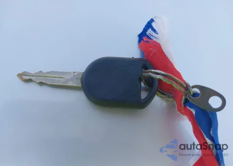 2001 Ford Taurus Se из США, поврежденный, VIN 1FAFP58SX1G151161